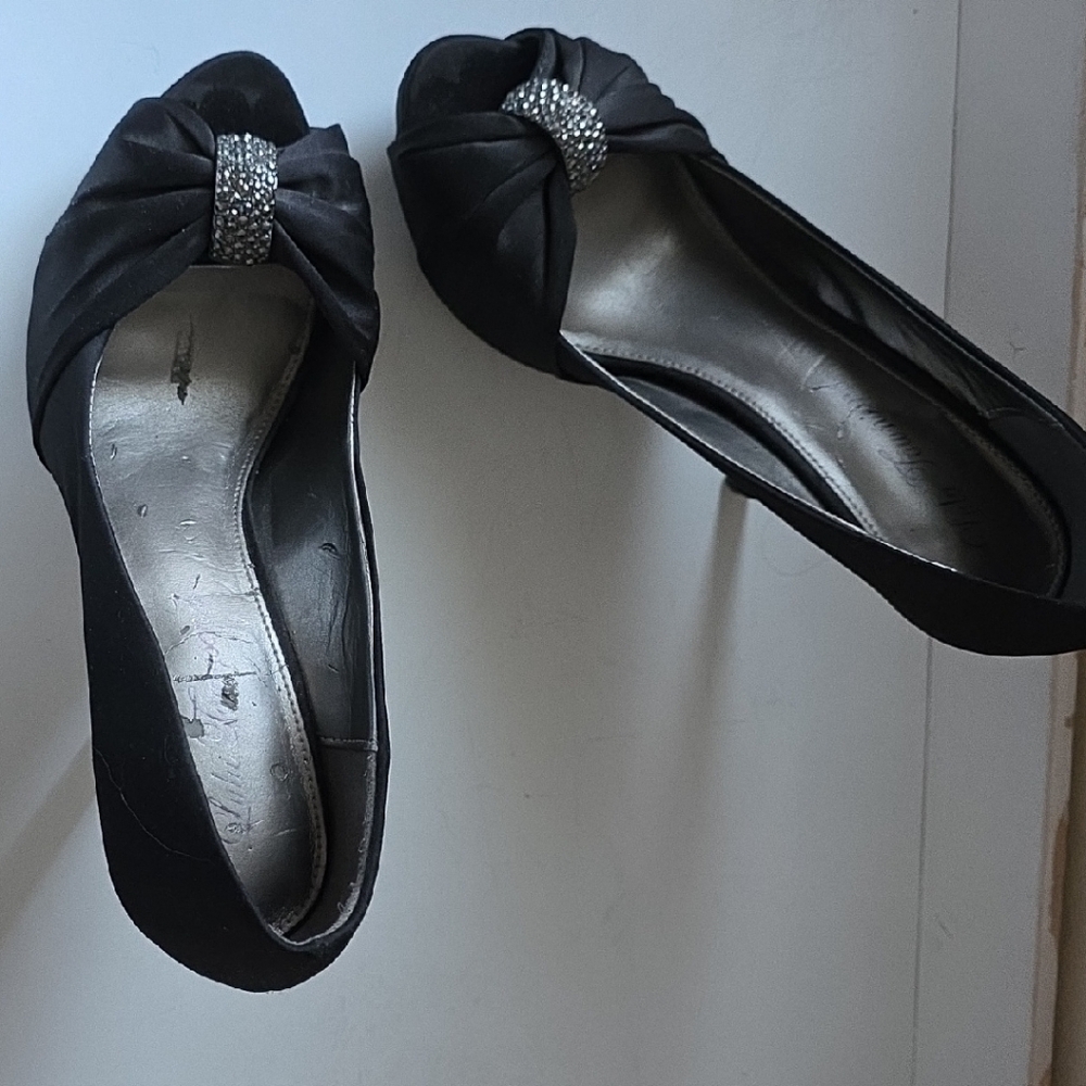 Lulu Townsend Black Peep-Toe Heels with Sparkling Accent